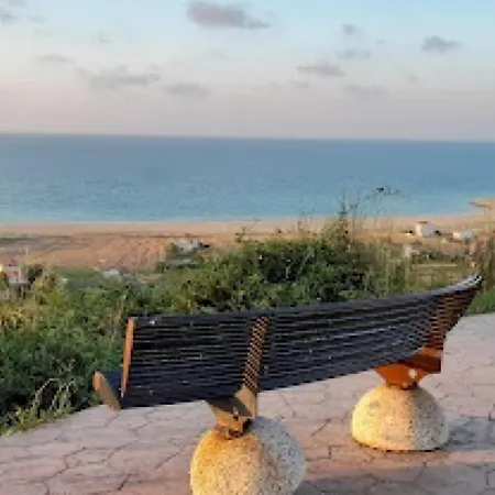 Deniz Kiyisina Sahip Homestay